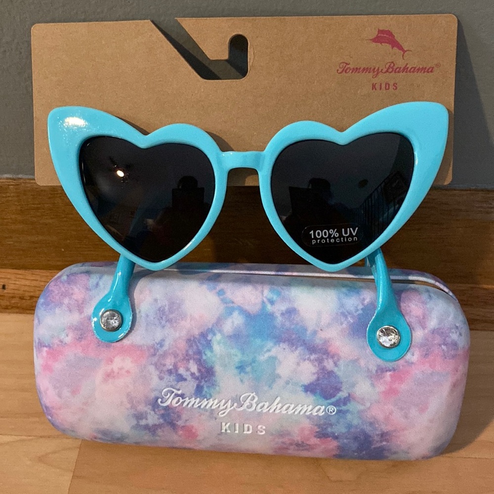 BRAND NEW TOMMY BAHAMA KIDS SUNGLASSES WITH CASE! NWT. SMOKE FREE HOME.